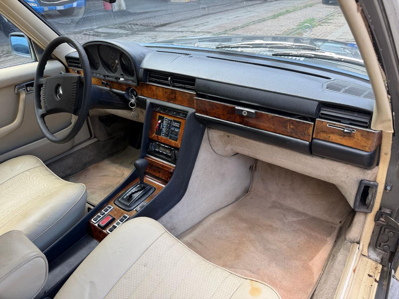 MERCEDES-BENZ 450 450 SEL 6.9 - 12