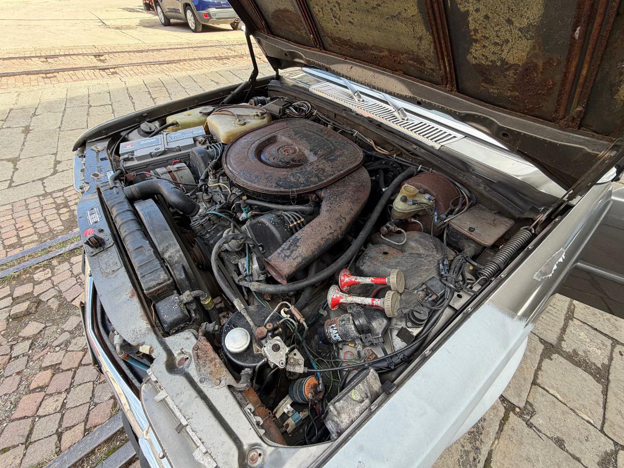 MERCEDES-BENZ 450 450 SEL 6.9 - 43