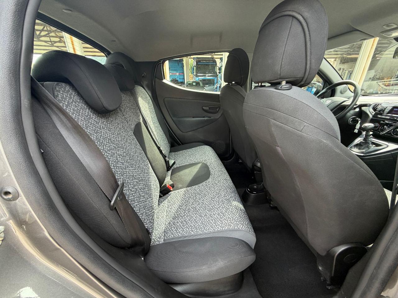 LANCIA Ypsilon 1.0 FireFly 5 porte S&S Hybrid Silver Plus 5 POSTI - 14