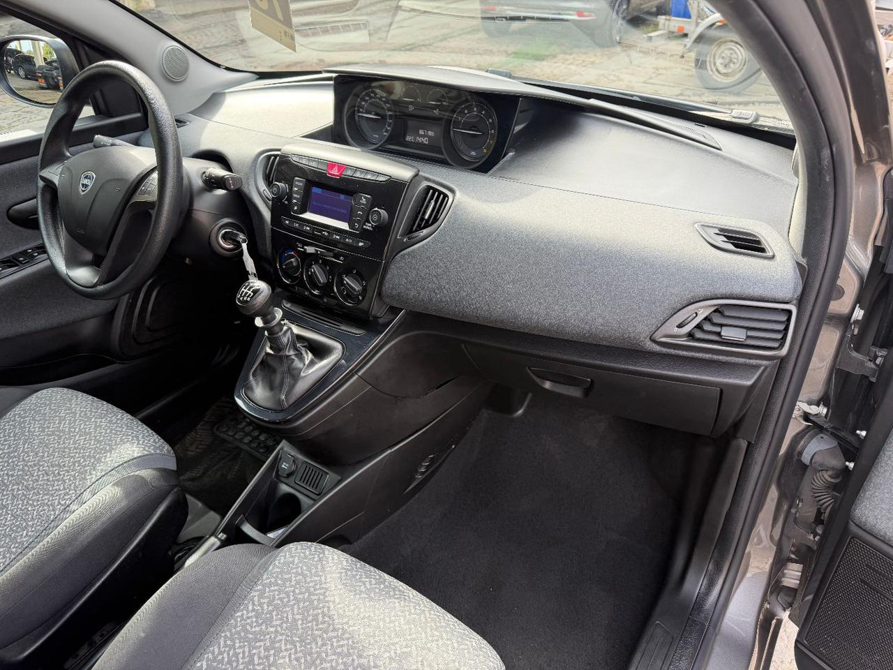 LANCIA Ypsilon 1.0 FireFly 5 porte S&S Hybrid Silver Plus 5 POSTI - 16