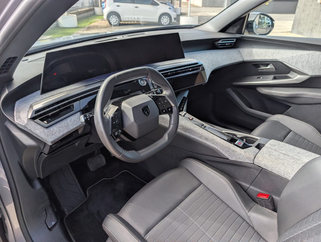 PEUGEOT 5008 Hybrid 145 e-DCS6 Allure 7 POSTI GARANZIA 03.2029 - 26