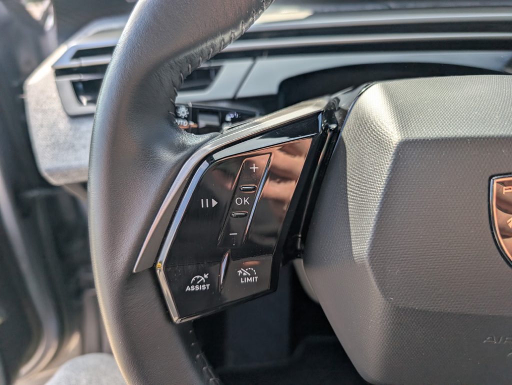 PEUGEOT 5008 Hybrid 145 e-DCS6 Allure 7 POSTI GARANZIA 03.2029 - 35