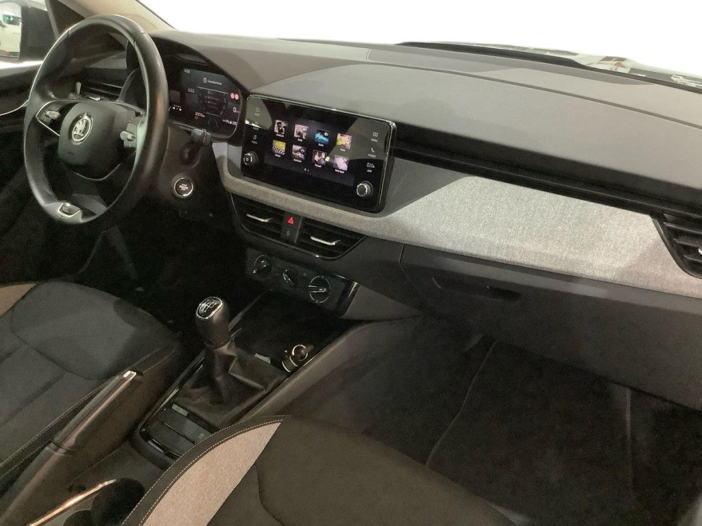 SKODA Kamiq 1.0 TSI Selection - 9