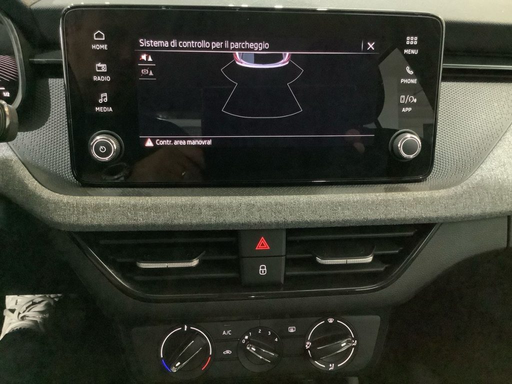 SKODA Kamiq 1.0 TSI Selection - 17