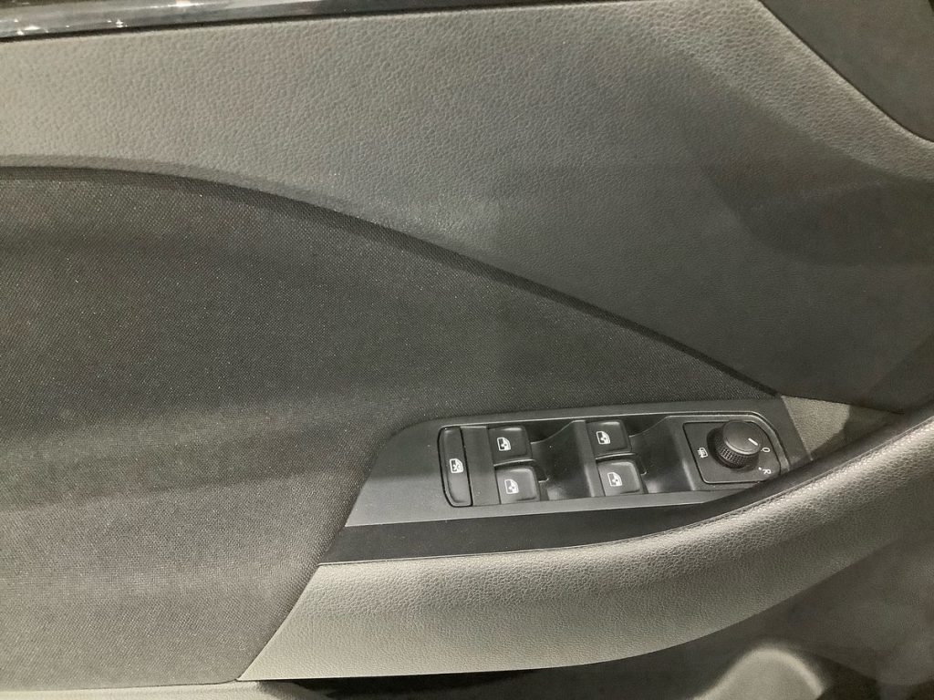 SKODA Kamiq 1.0 TSI Selection - 21