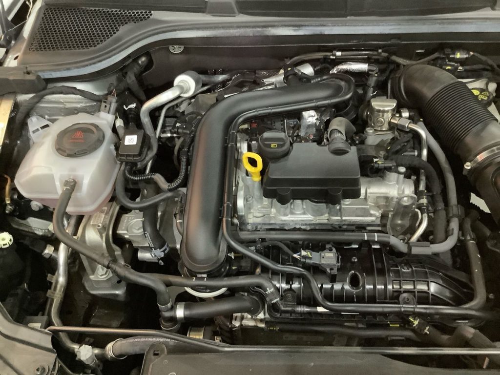 SKODA Kamiq 1.0 TSI Selection - 25