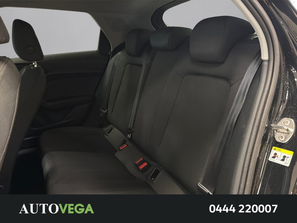 AUDI A1 sportback 30 1.0 tfsi business 116cv s-tronic - 12