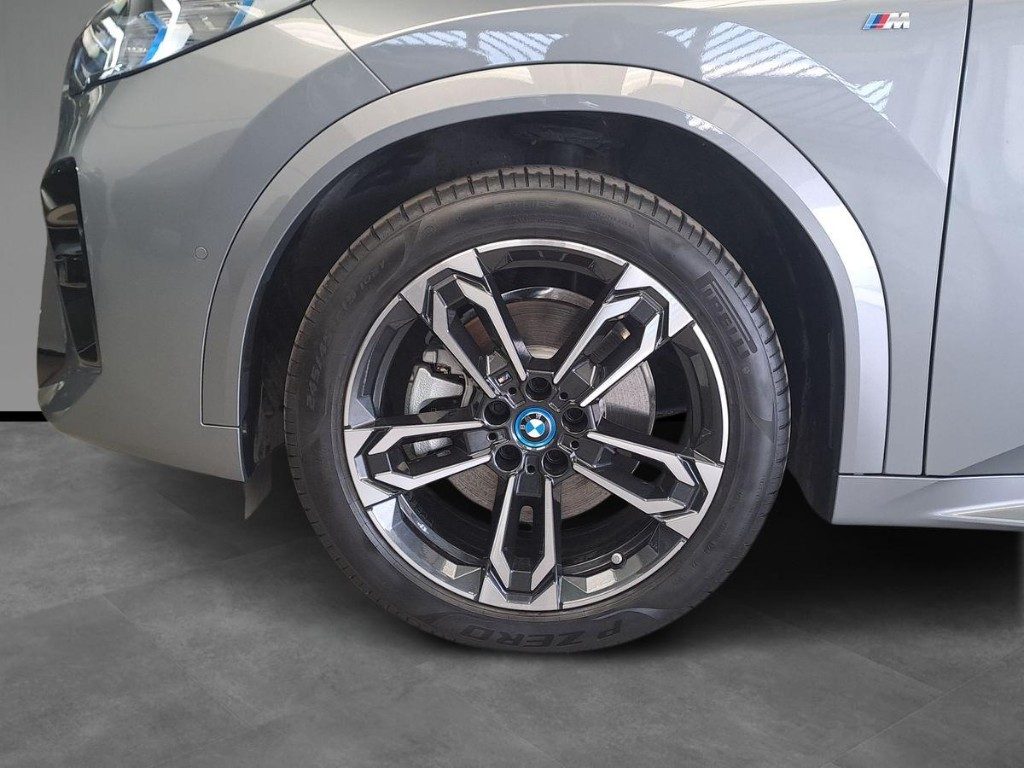 BMW iX1 xDrive 30 Msport - 5