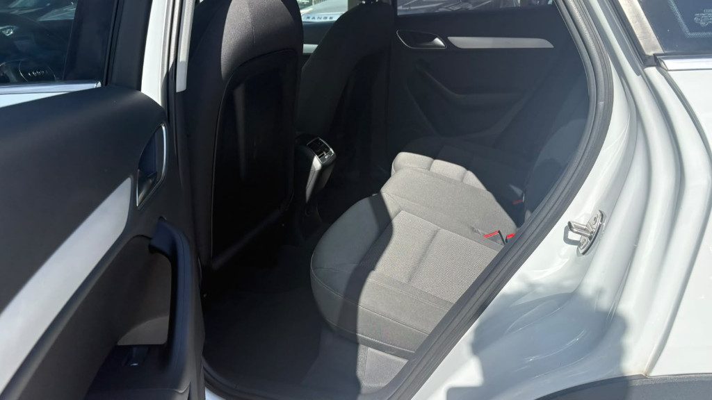AUDI Q3 2.0 TDI 150 CV quattro S tronic Design - 18