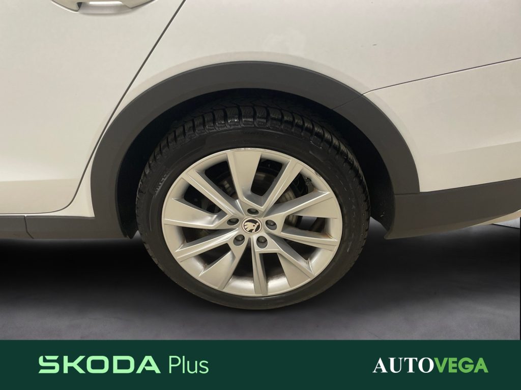 SKODA Octavia wagon 2.0 tdi evo scout 4x4 150cv dsg - 18