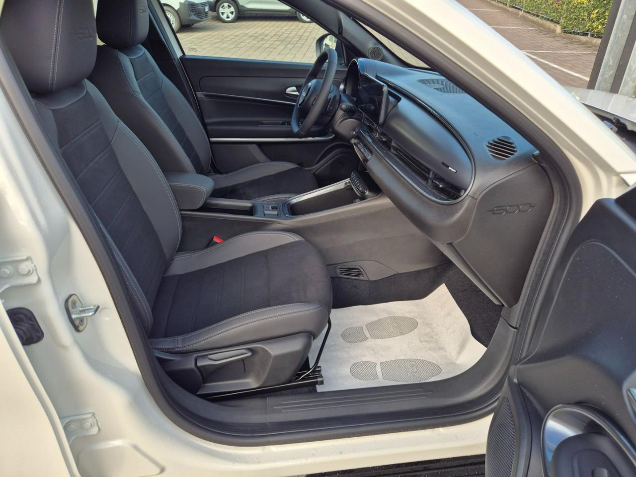 FIAT 600 1.2 hybrid Sport 145cv auto - 11