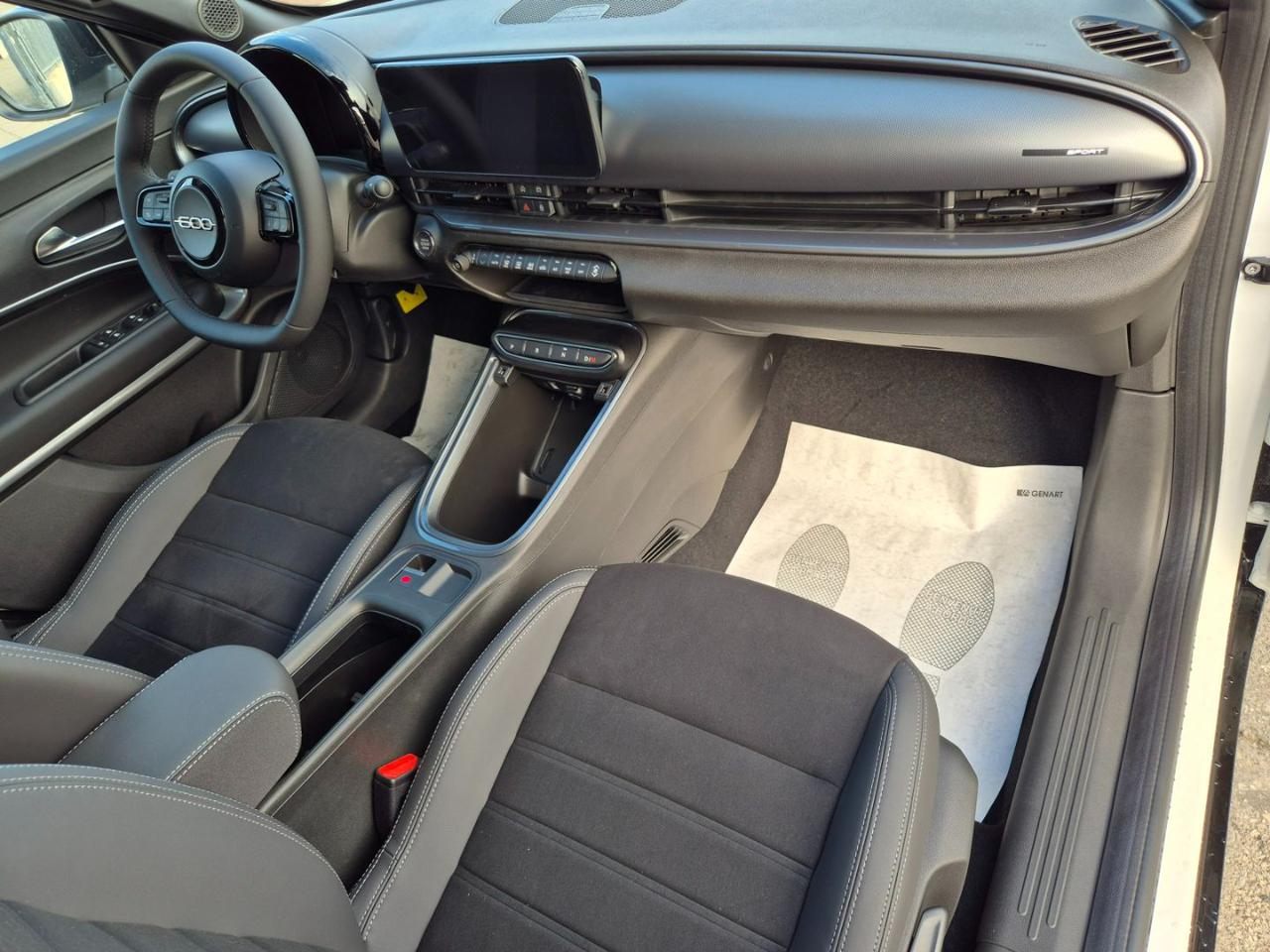 FIAT 600 1.2 hybrid Sport 145cv auto - 12