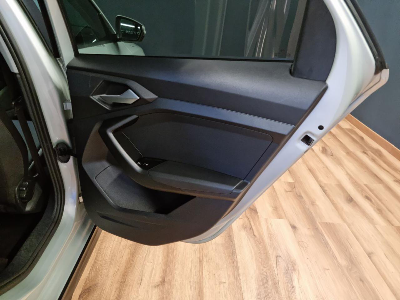 AUDI A1 allstreet 30 TFSI S tronic - 17