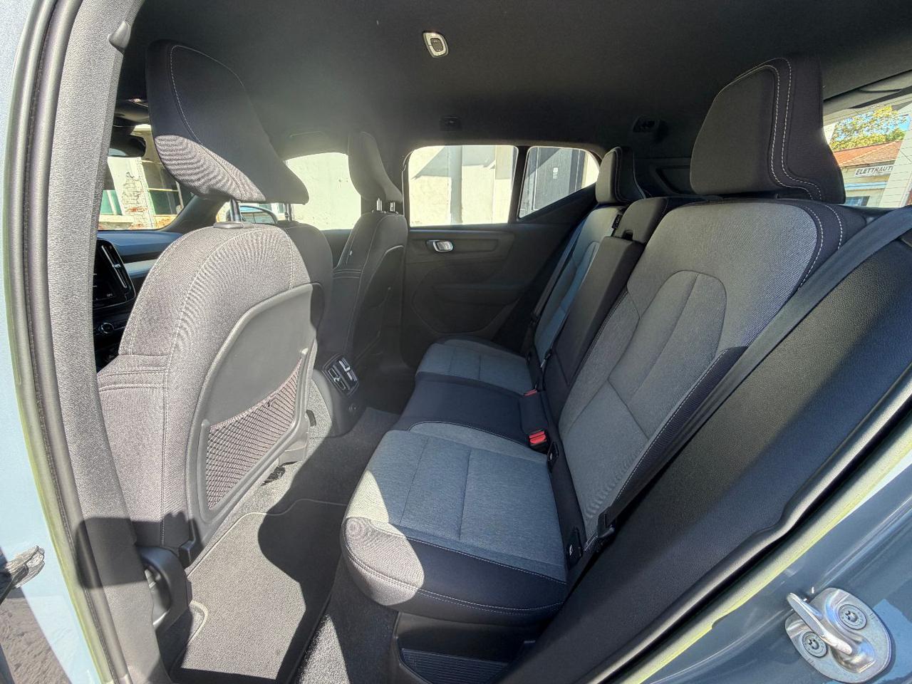 VOLVO XC40 T4 Recharge Plug-in Hybrid automatico Core - 13