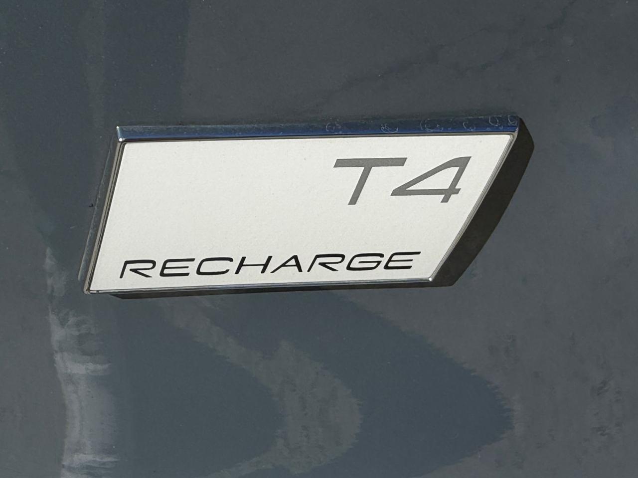 VOLVO XC40 T4 Recharge Plug-in Hybrid automatico Core - 23