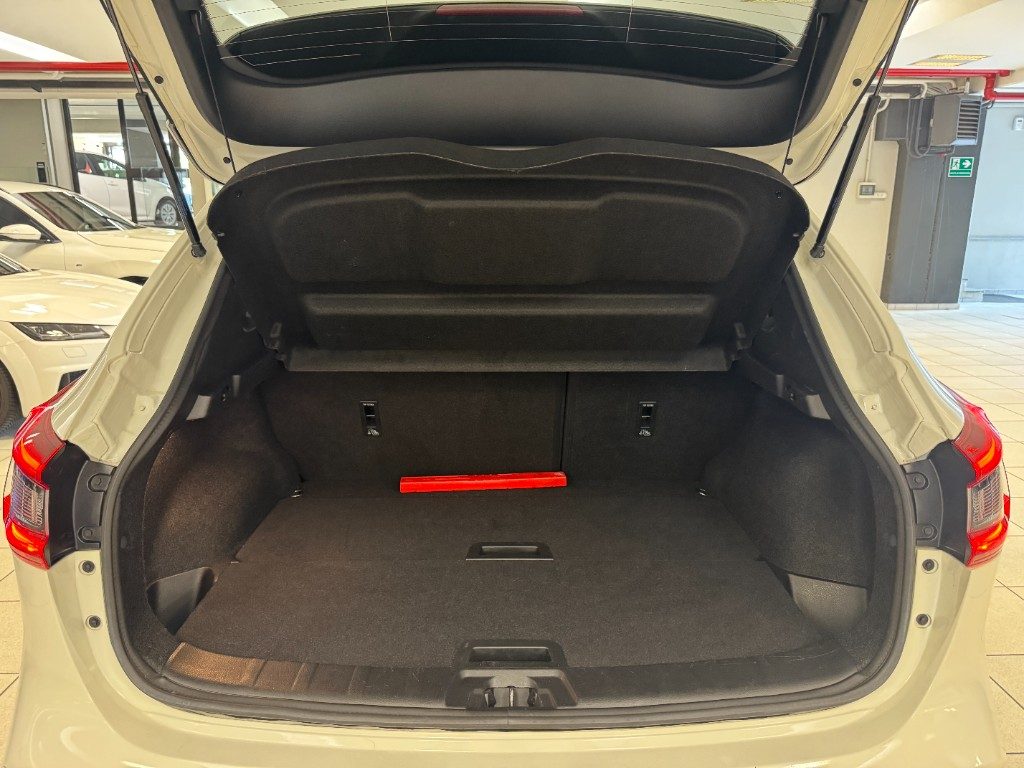 NISSAN Qashqai 1.2 DIG-T N-Connecta - 10