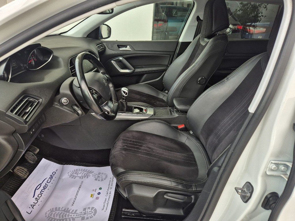 PEUGEOT 308 BlueHDi 120 S&S Allure - 5