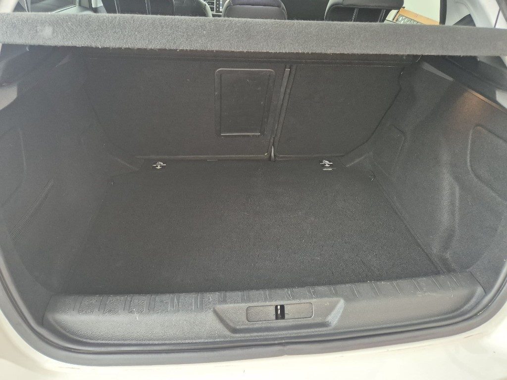 PEUGEOT 308 BlueHDi 120 S&S Allure - 12