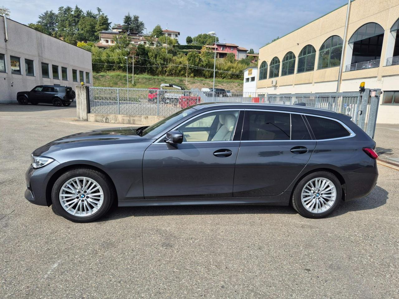 BMW 318 d Touring Luxury Aut. - 3