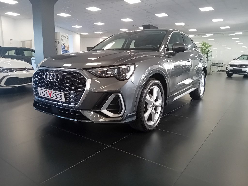 Clicca per ingrandire Q3 - SPB 35 TDI S tronic S line edition PELLE NERA