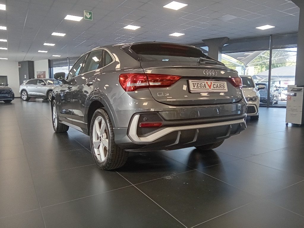 Clicca per ingrandire Q3 - SPB 35 TDI S tronic S line edition PELLE NERA