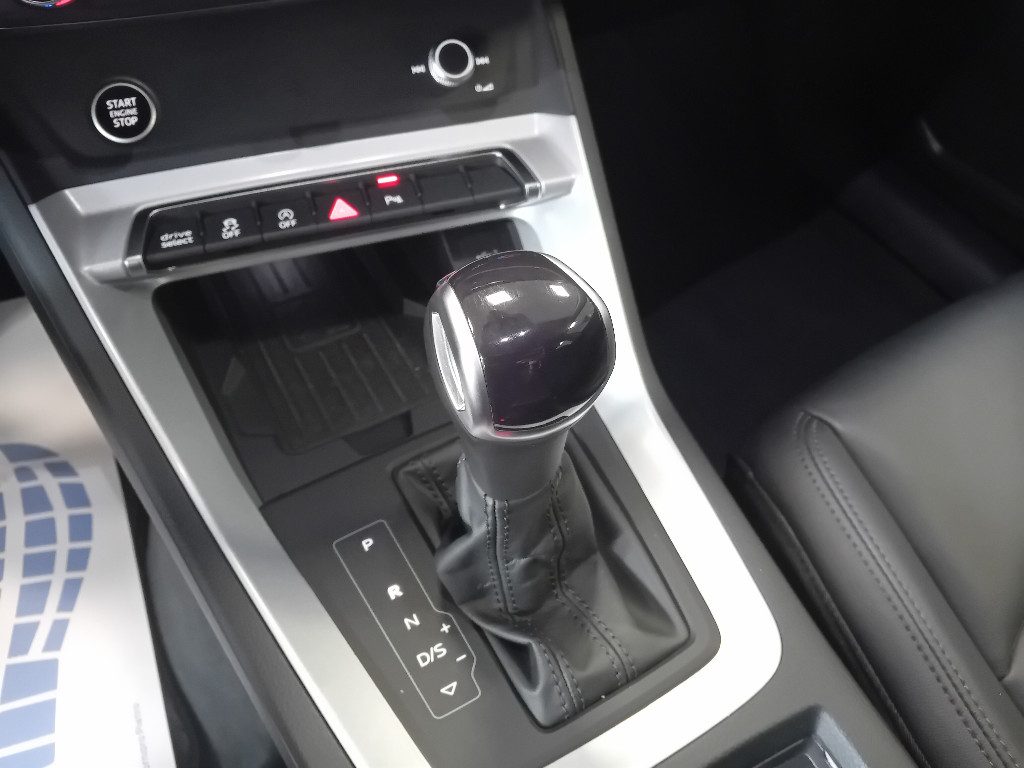 Clicca per ingrandire Q3 - SPB 35 TDI S tronic S line edition PELLE NERA