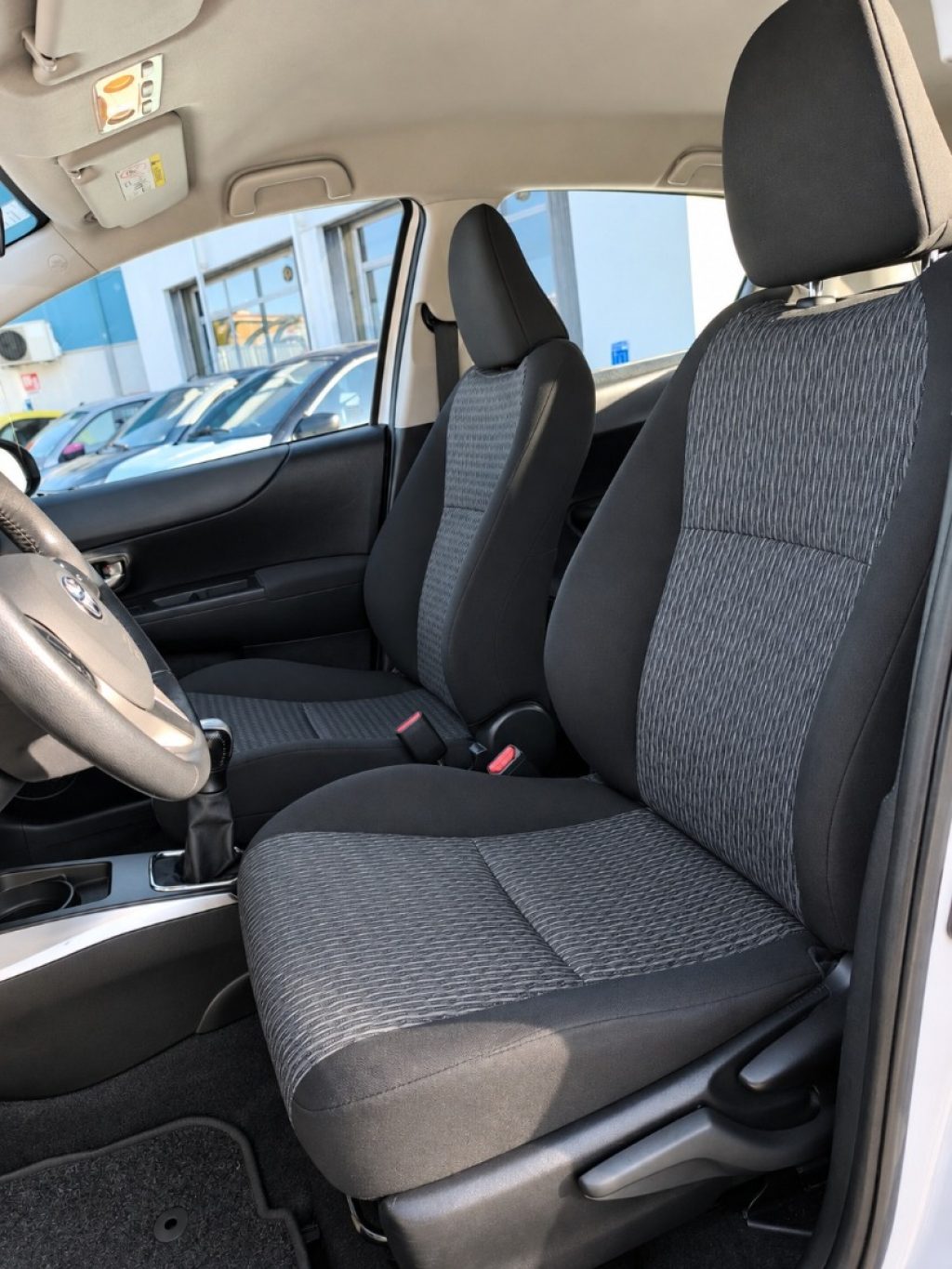 TOYOTA Yaris 1.0 5 Porte Lounge Retrocamera Neo Patentati - 12