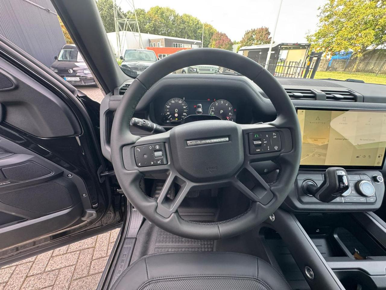 LAND ROVER Defender 110 P300 E HYBRID AWD Auto X-Dynamic SE - 5