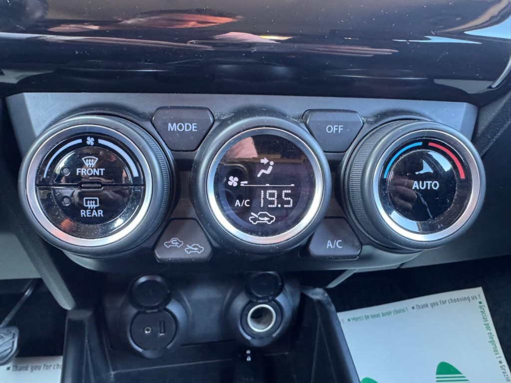 SUZUKI Swift 1.2 Hybrid CVT Top - 11
