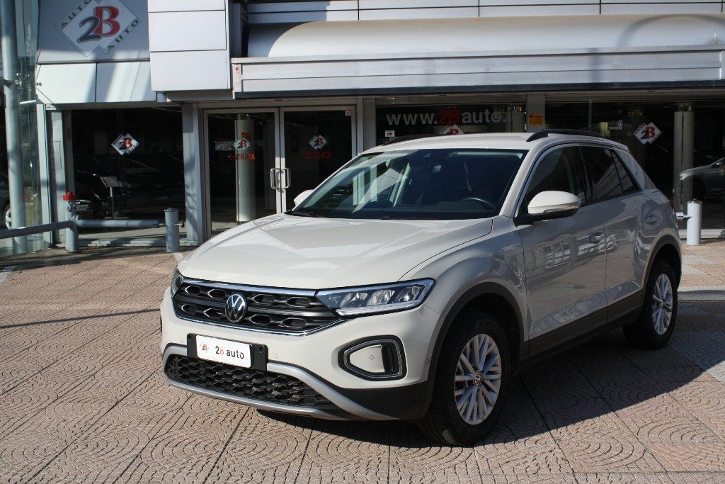 2B Auto ||| VOLKSWAGEN T-Roc 1.0 TSI Life in vendita a Nova Milanese