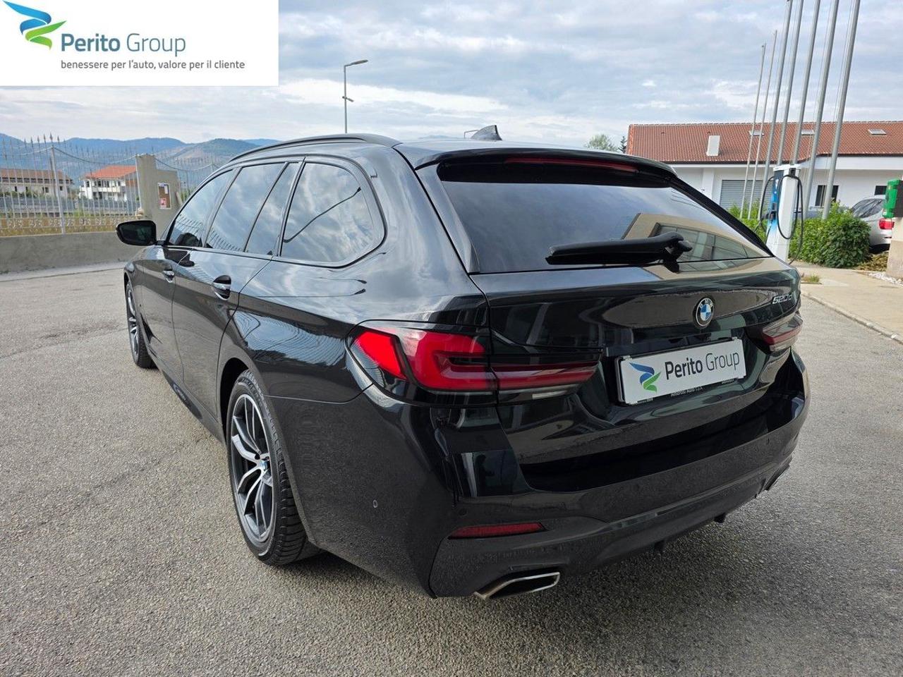 BMW 520 d 48V Touring Msport - 3