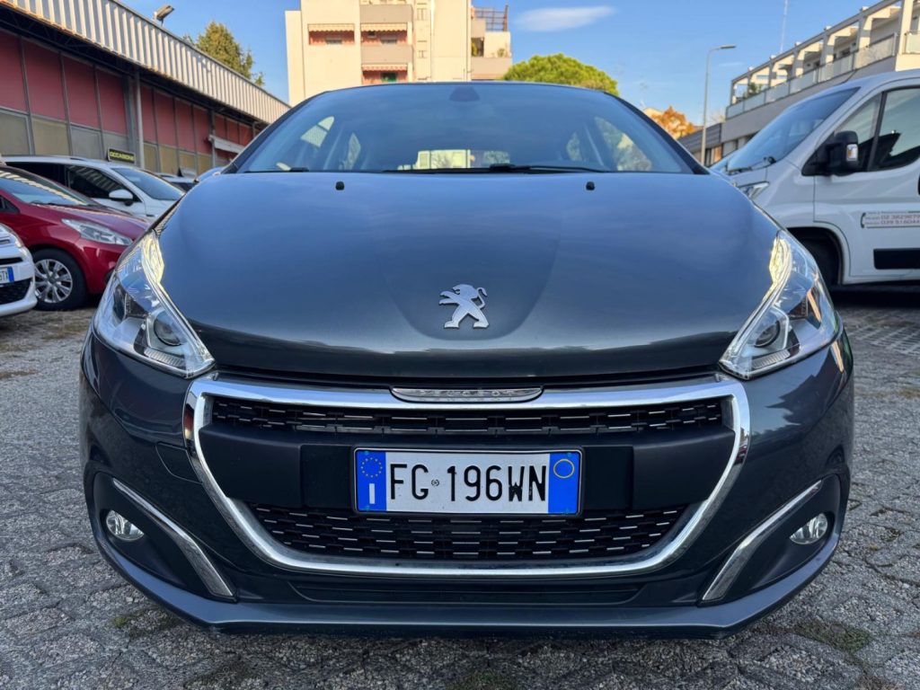 PEUGEOT 208 1.2 PureTech 82 5p. GPL Allure - 3