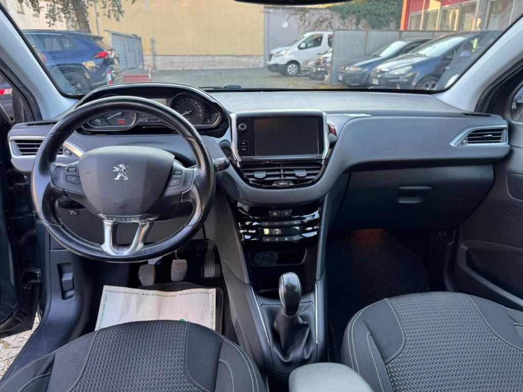 PEUGEOT 208 1.2 PureTech 82 5p. GPL Allure - 14