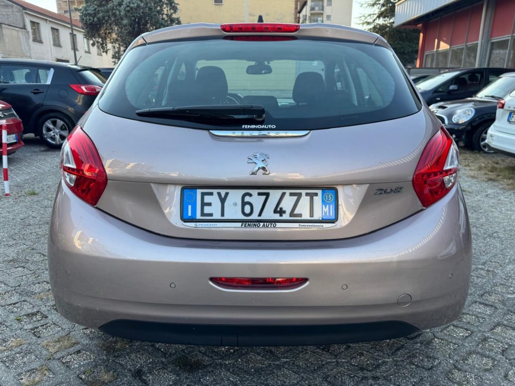 PEUGEOT 208 1° serie PureTech 82 5 porte Allure - 4