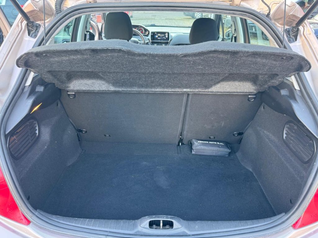 PEUGEOT 208 1° serie PureTech 82 5 porte Allure - 18