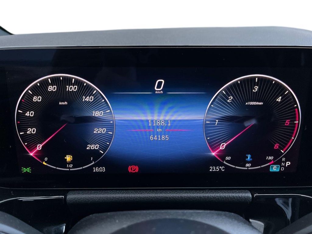 MERCEDES-BENZ GLA 200 d Automatic AMG Line Advanced Plus - 8