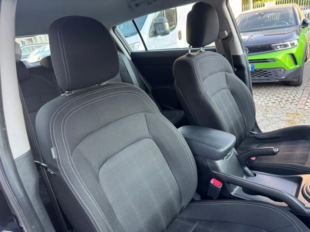KIA Sportage 1.7 CRDI VGT 2WD Active - 13