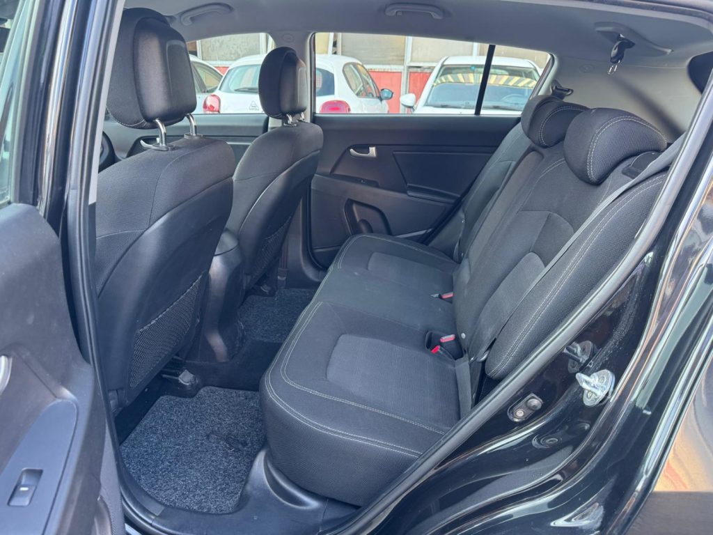 KIA Sportage 1.7 CRDI VGT 2WD Active - 14
