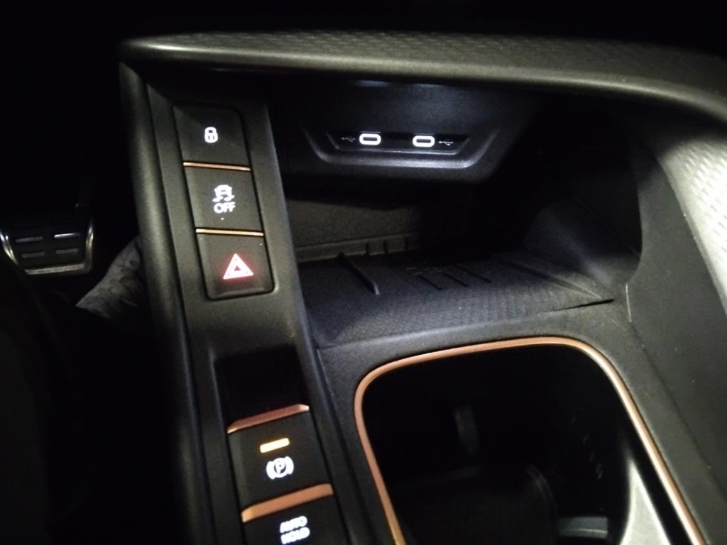 CUPRA Terramar 1.5 e-Hybrid DSG - 31