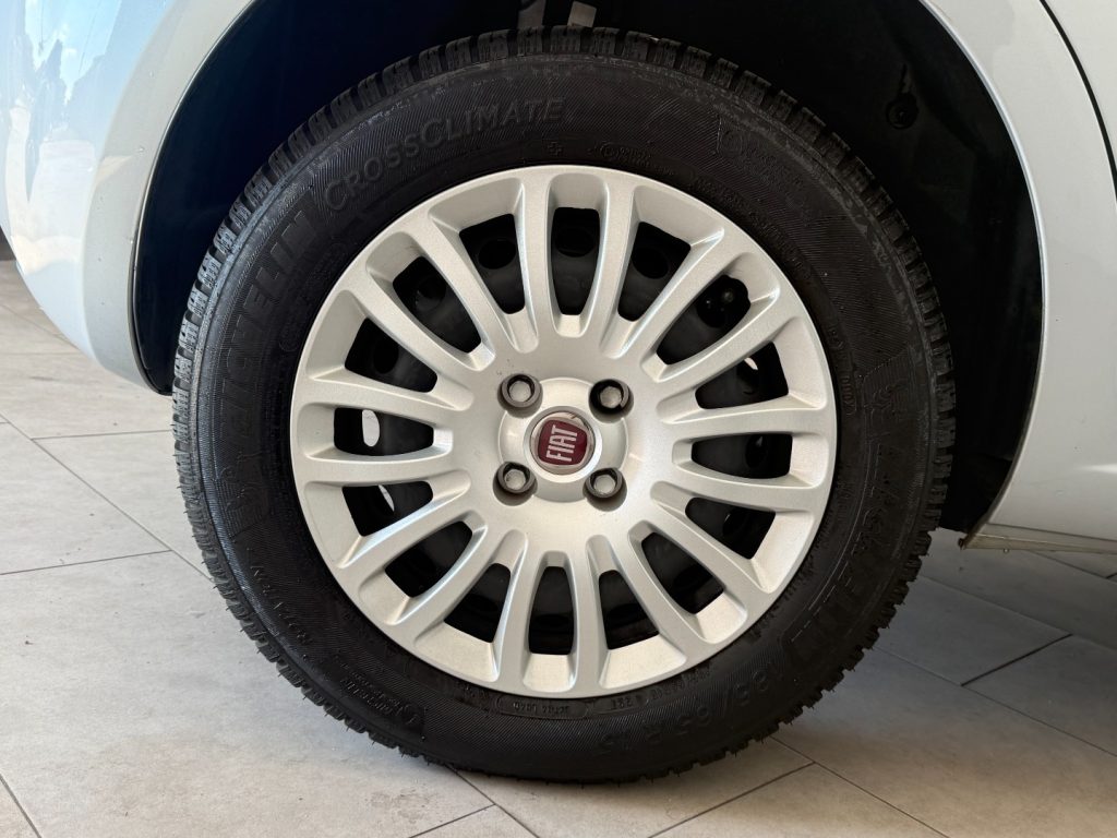 FIAT Grande Punto 1.4 5 porte Dynamic Natural Power - 8