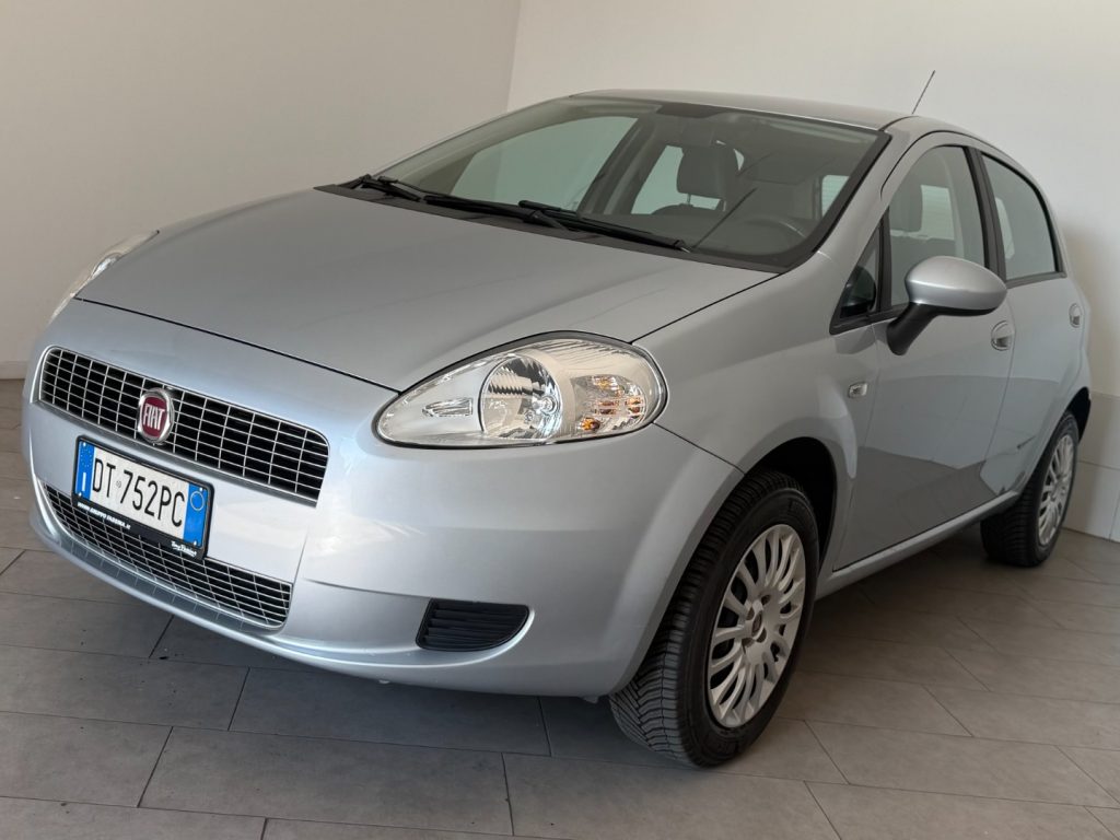 FIAT Grande Punto 1.4 5 porte Dynamic Natural Power - 2