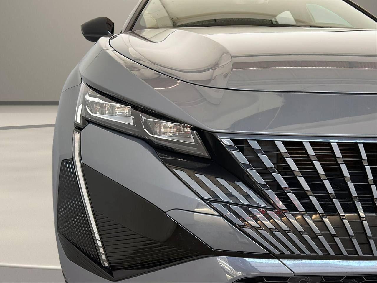 PEUGEOT 408 Plug-in Hybrid 225 e-EAT8 GT - 37