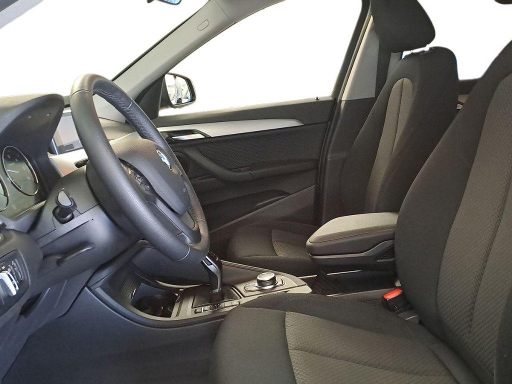 BMW X1 xDrive20d Business Advantage Aut. + Tetto apr. - 10