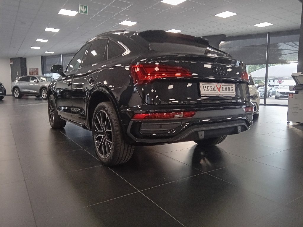 Clicca per ingrandire Q5 - SPB 40 TDI Mhevquattro S tronic S line BLACK PACK