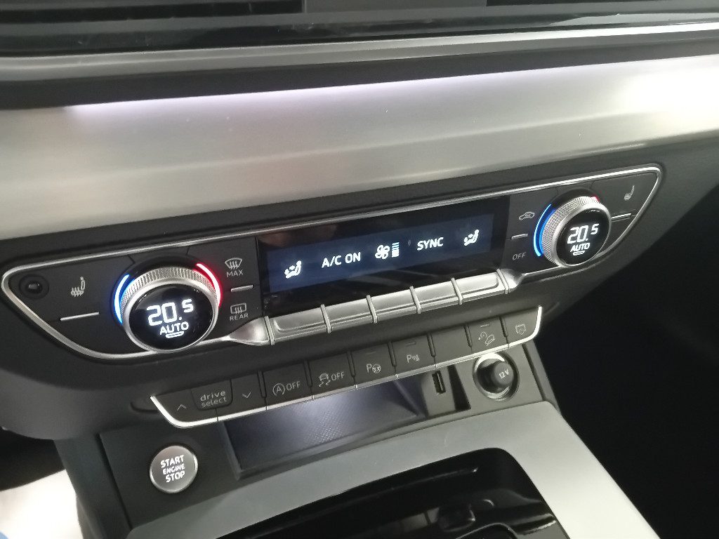 Clicca per ingrandire Q5 - SPB 40 TDI Mhevquattro S tronic S line BLACK PACK