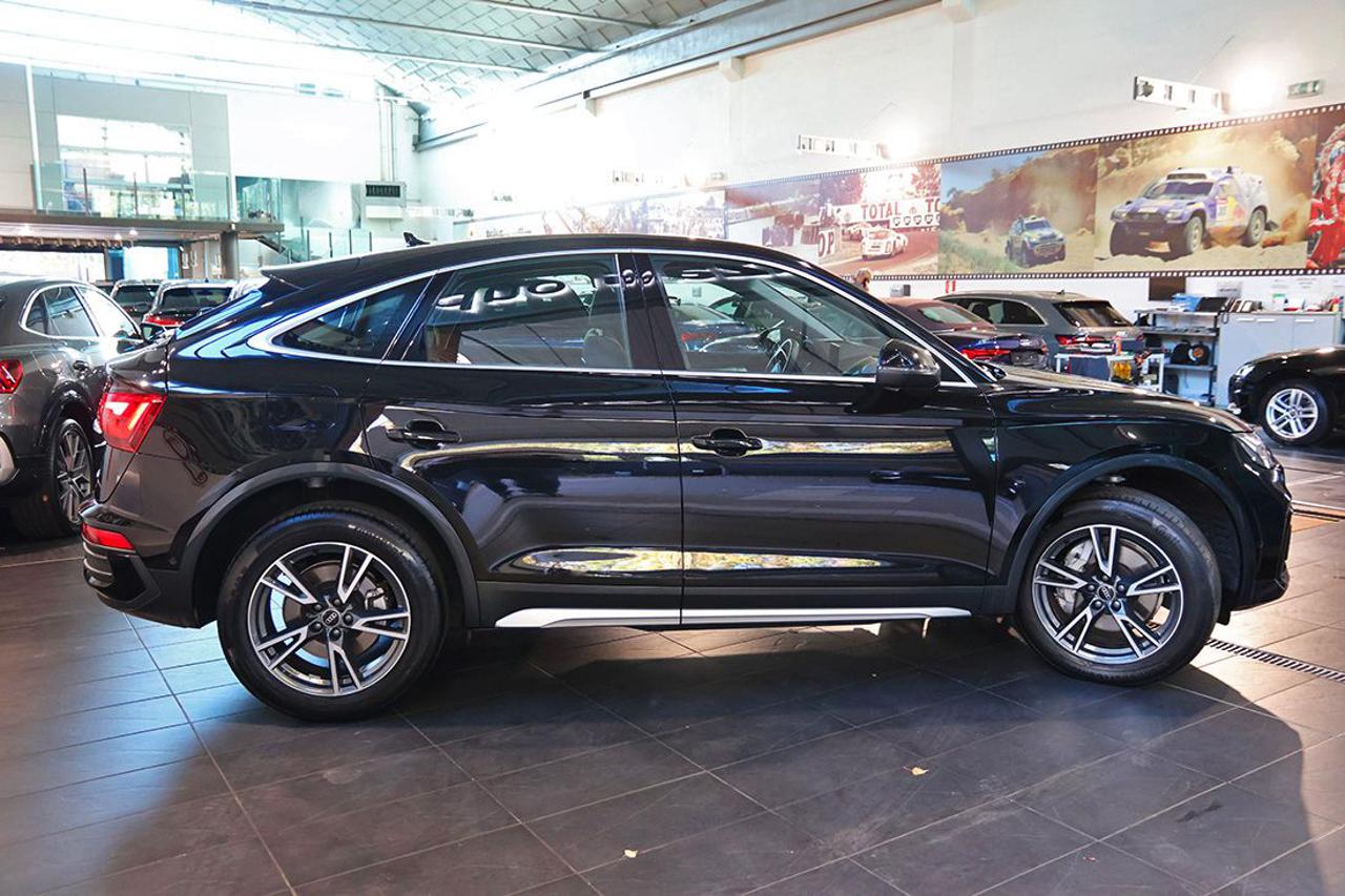 AUDI Q5 40 TDI Sportback Quattro S-Tronic Busin. Advanced - 9
