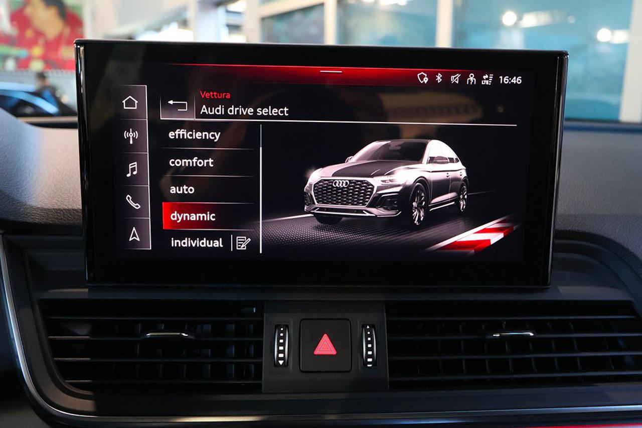 AUDI Q5 40 TDI Sportback Quattro S-Tronic Busin. Advanced - 32