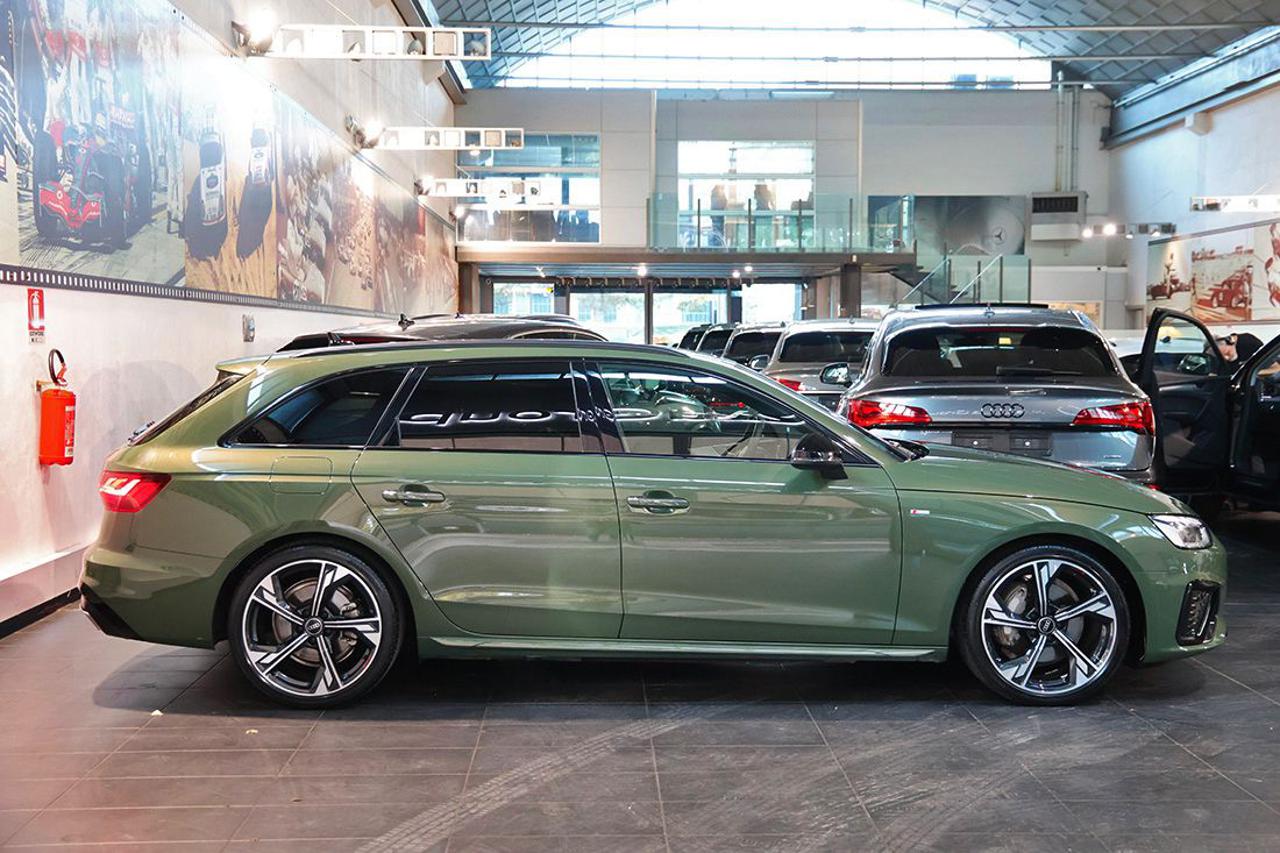 AUDI A4 40 TDI Avant S-Tronic S-Line - 2