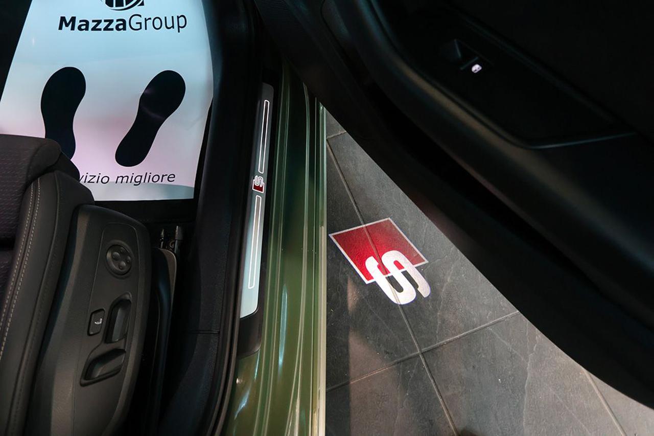 AUDI A4 40 TDI Avant S-Tronic S-Line - 40