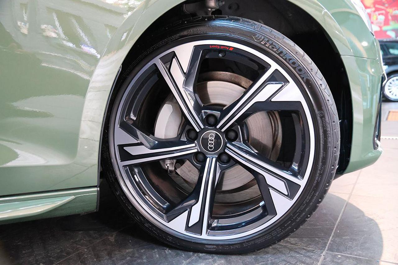 AUDI A4 40 TDI Avant S-Tronic S-Line - 6